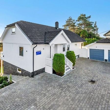 Romslig Og Fin Leilighet 17 Min Til Kristiansand Centrum Nodeland Экстерьер фото