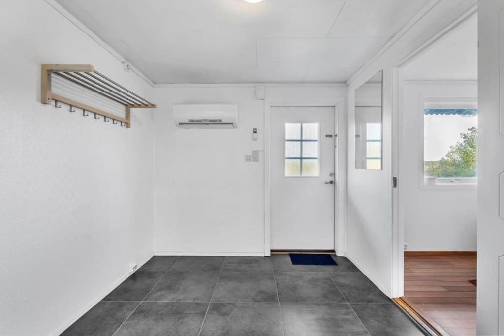 Romslig Og Fin Leilighet 17 Min Til Kristiansand Centrum Nodeland Экстерьер фото
